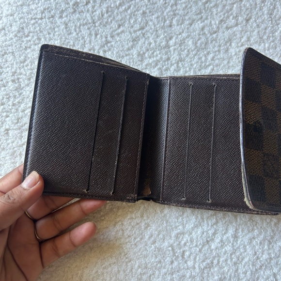 LV wallet - Picture 14 of 15
